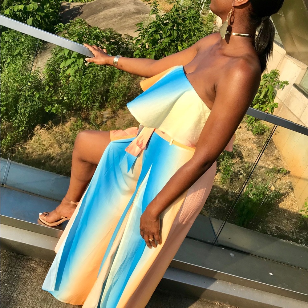 SOLD NO LONGER AVAILABLE 🎉HOST PICK🎉 LAST ONE” JUMPSUIT DRESS - Picture 6 of 9